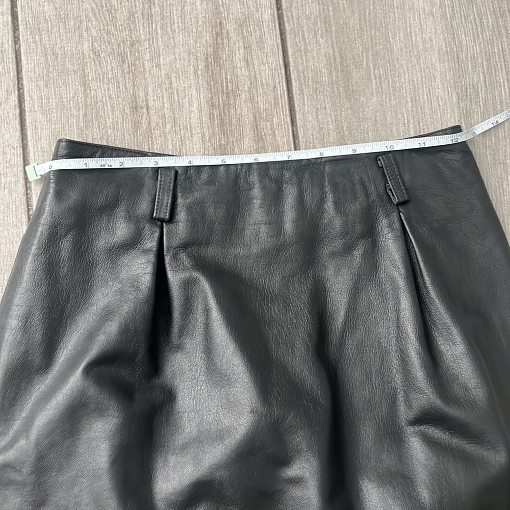 Vakko Black Leather Pencil Skirt Size 6 - Picture 4 of 8